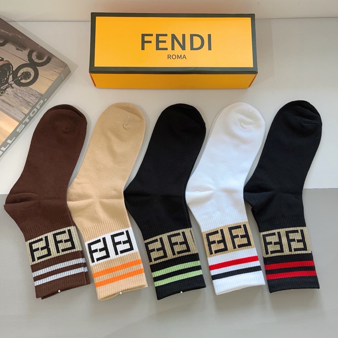 配包装【一盒5双】FENDI芬迪高版本 ～经典款芬迪长筒袜子🔥超级柔软🔥🔥潮人必不能少的FENDI专柜代