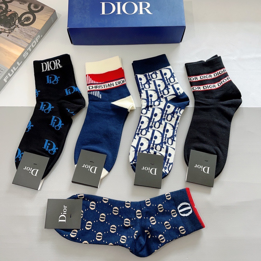 配包装（一盒5双）Dior 迪奥 新款小腿袜子！纯棉面料，火爆Ｄ图案，专柜同步中筒袜子，💛大牌出街，潮人