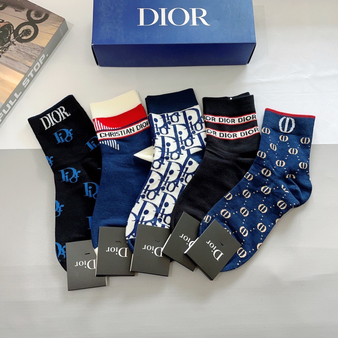 配包装（一盒5双）Dior 迪奥 新款小腿袜子！纯棉面料，火爆Ｄ图案，专柜同步中筒袜子，💛大牌出街，潮人