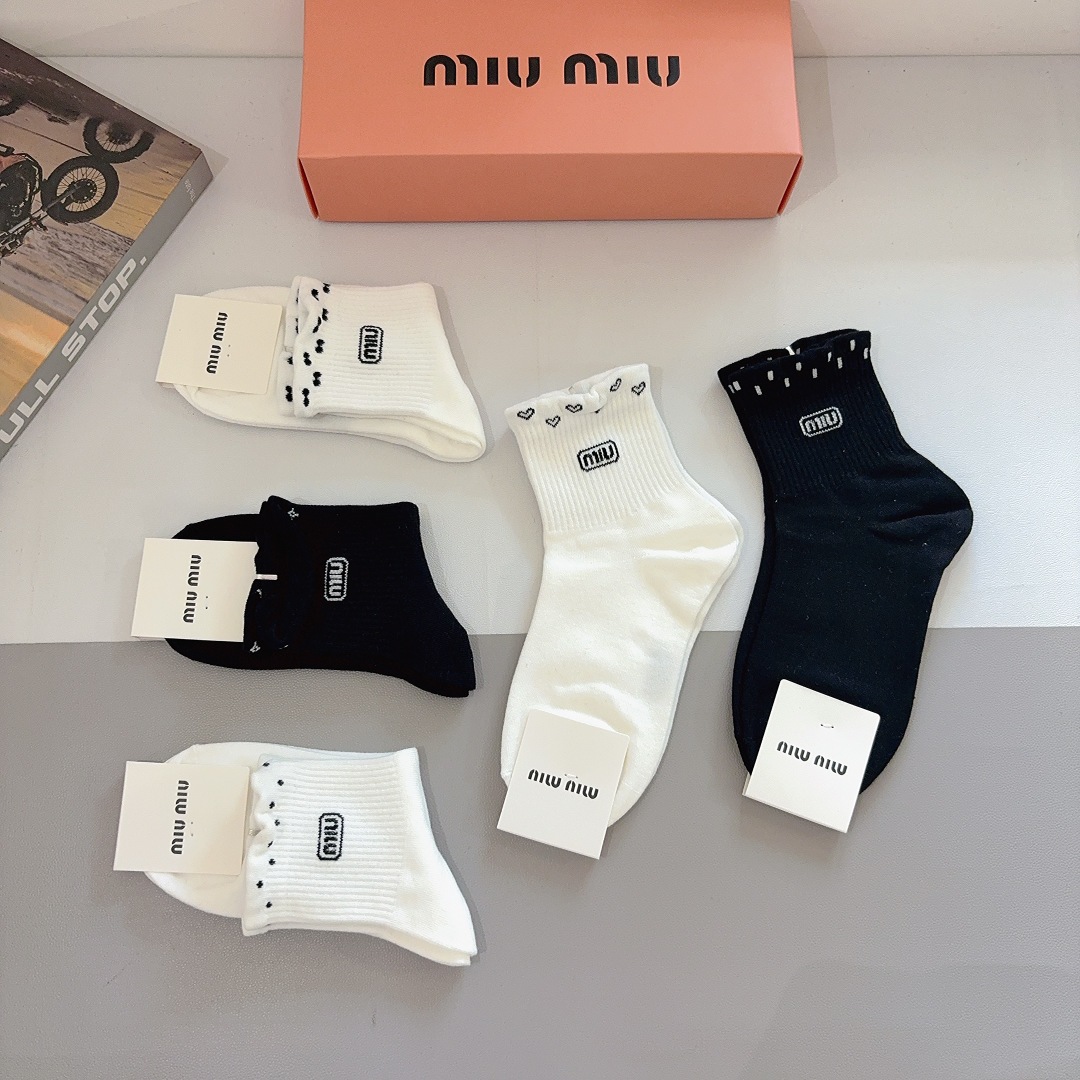 配包装【一盒5双】miumiu · 缪缪 高品质🔥超级爆款网红中筒袜子❗️ins明星网红推荐❗️火爆至极