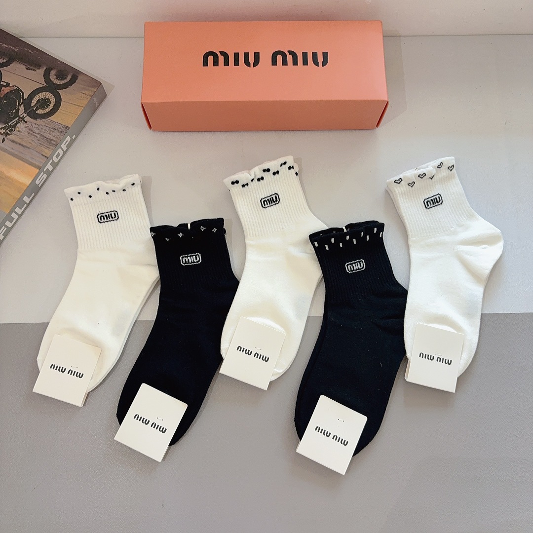 配包装【一盒5双】miumiu · 缪缪 高品质🔥超级爆款网红中筒袜子❗️ins明星网红推荐❗️火爆至极