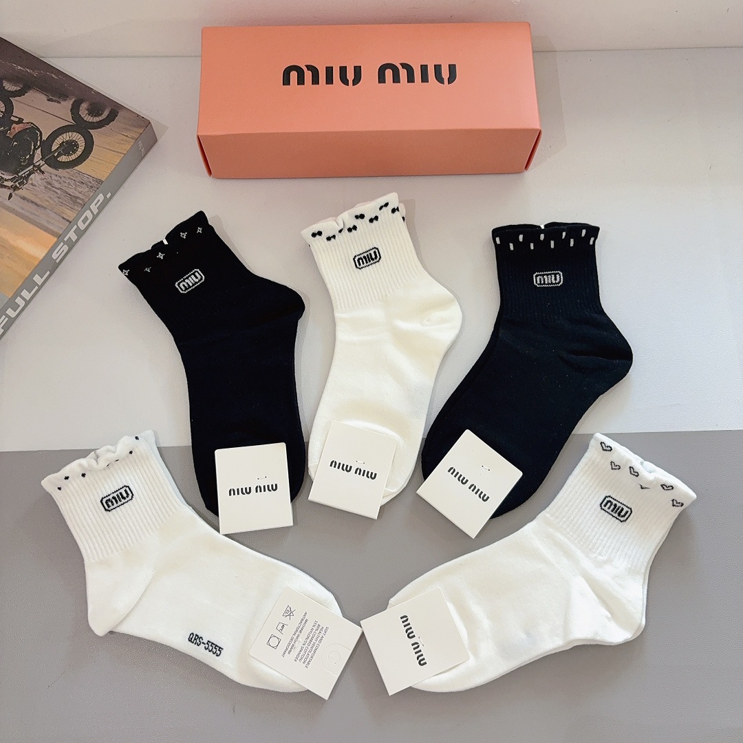 配包装【一盒5双】miumiu · 缪缪 高品质🔥超级爆款网红中筒袜子❗️ins明星网红推荐❗️火爆至极