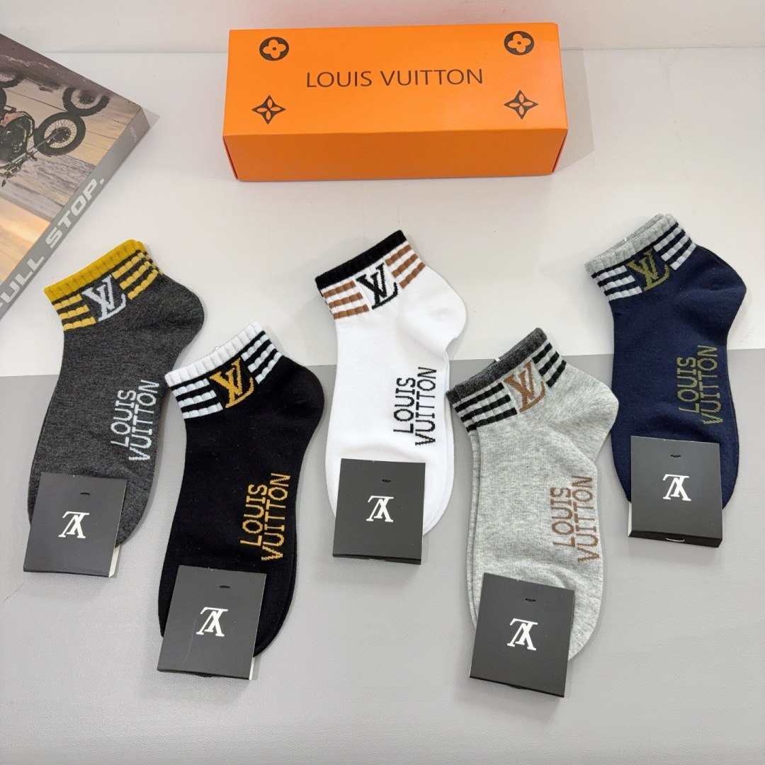 配包装（一盒5双） 🌟 LV 路易威登 超火男款袜子 纯棉面料，经典字母logo船袜，个性时尚百搭款，！