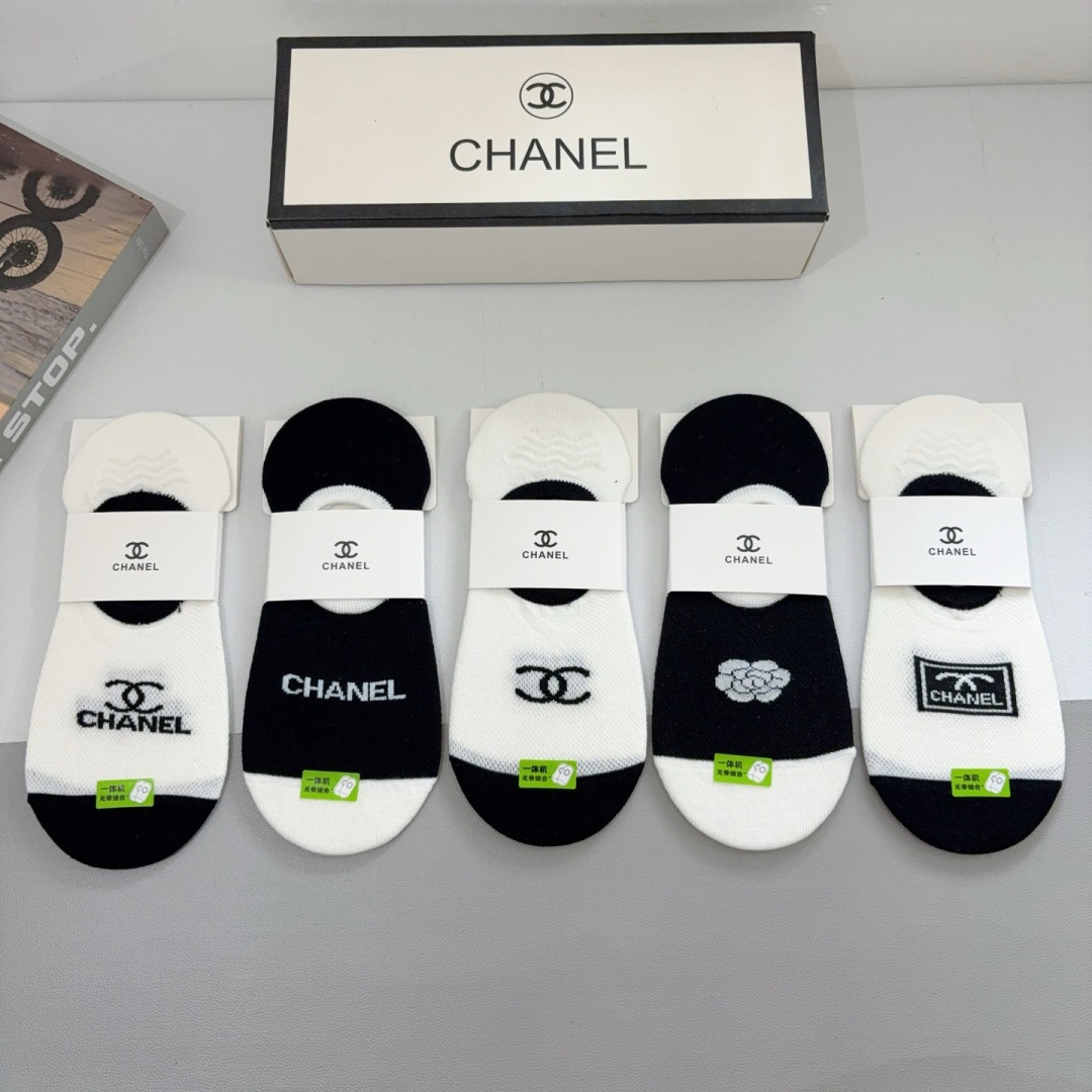 配包装（一盒5双） 🌟 CHANEL （香奈儿）新款竹棉透气船袜，潮人必备款袜子 超柔软材质，舒适透气，