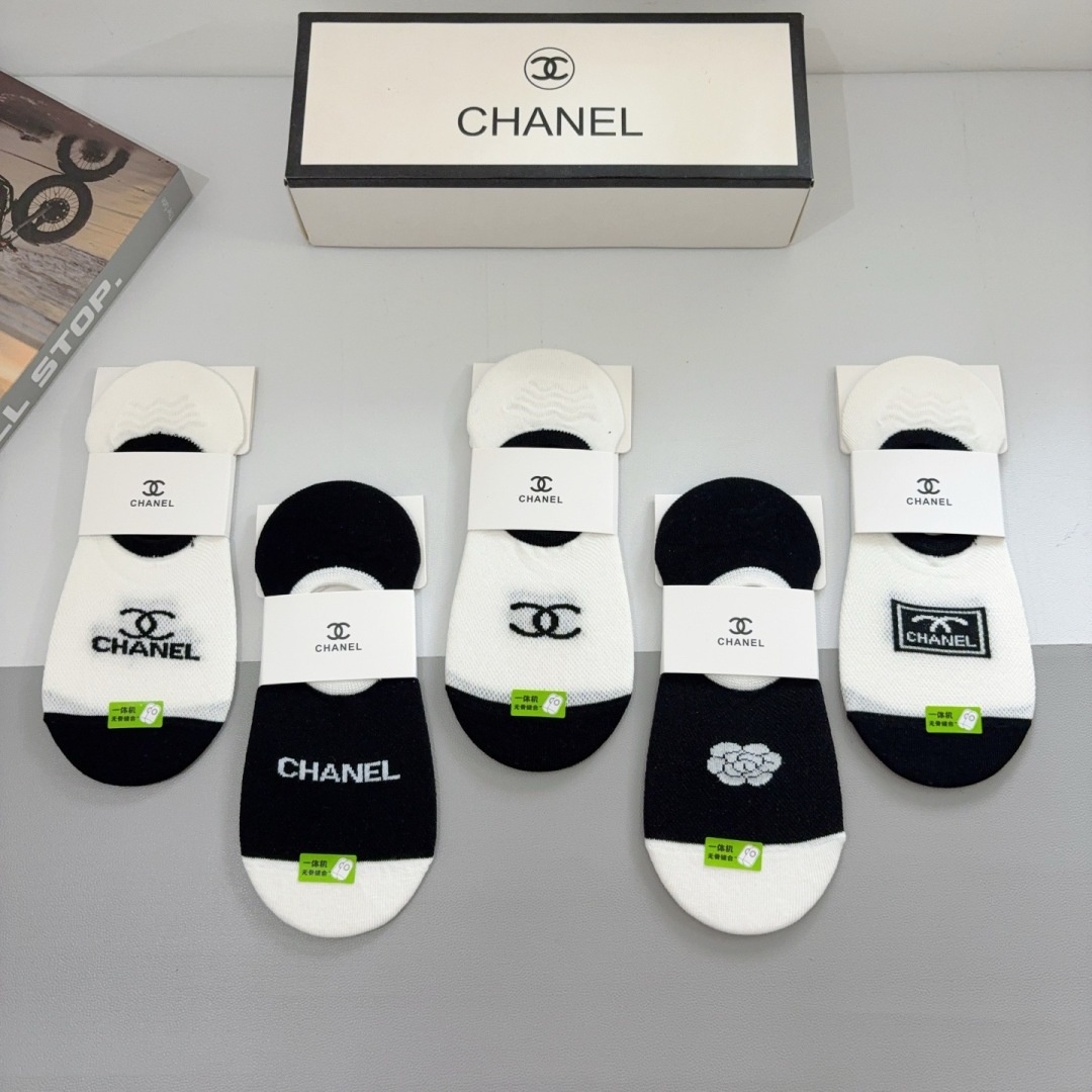 配包装（一盒5双） 🌟 CHANEL （香奈儿）新款竹棉透气船袜，潮人必备款袜子 超柔软材质，舒适透气，