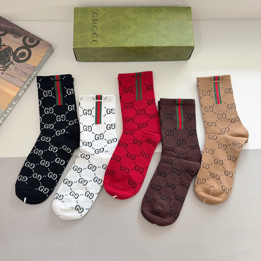 配包装（一盒5双） Gucci 古奇 ins超火长筒袜子、纯棉面料，潮人必备 ，经典双G字母，个性时尚百