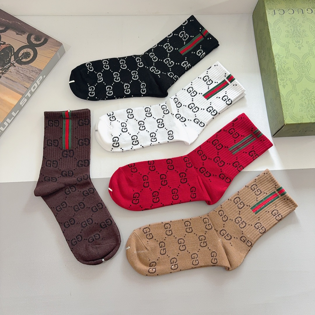 配包装（一盒5双） Gucci 古奇 ins超火长筒袜子、纯棉面料，潮人必备 ，经典双G字母，个性时尚百