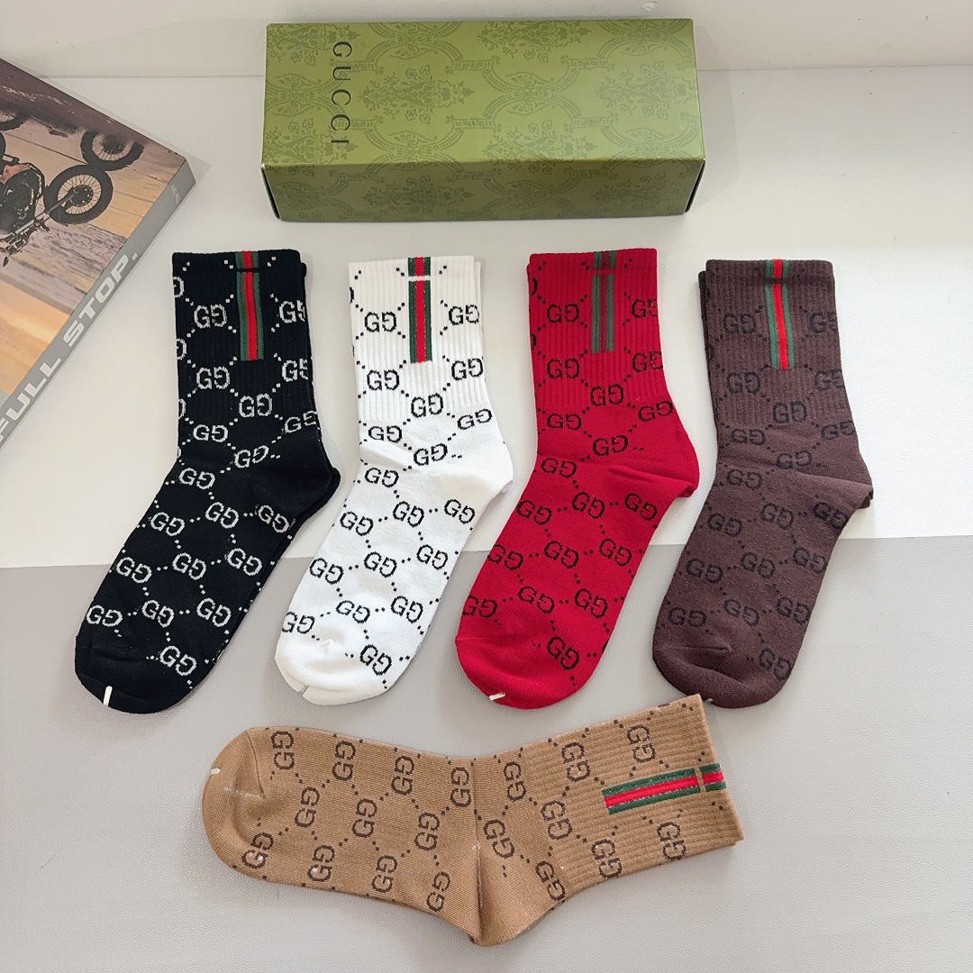 配包装（一盒5双） Gucci 古奇 ins超火长筒袜子、纯棉面料，潮人必备 ，经典双G字母，个性时尚百