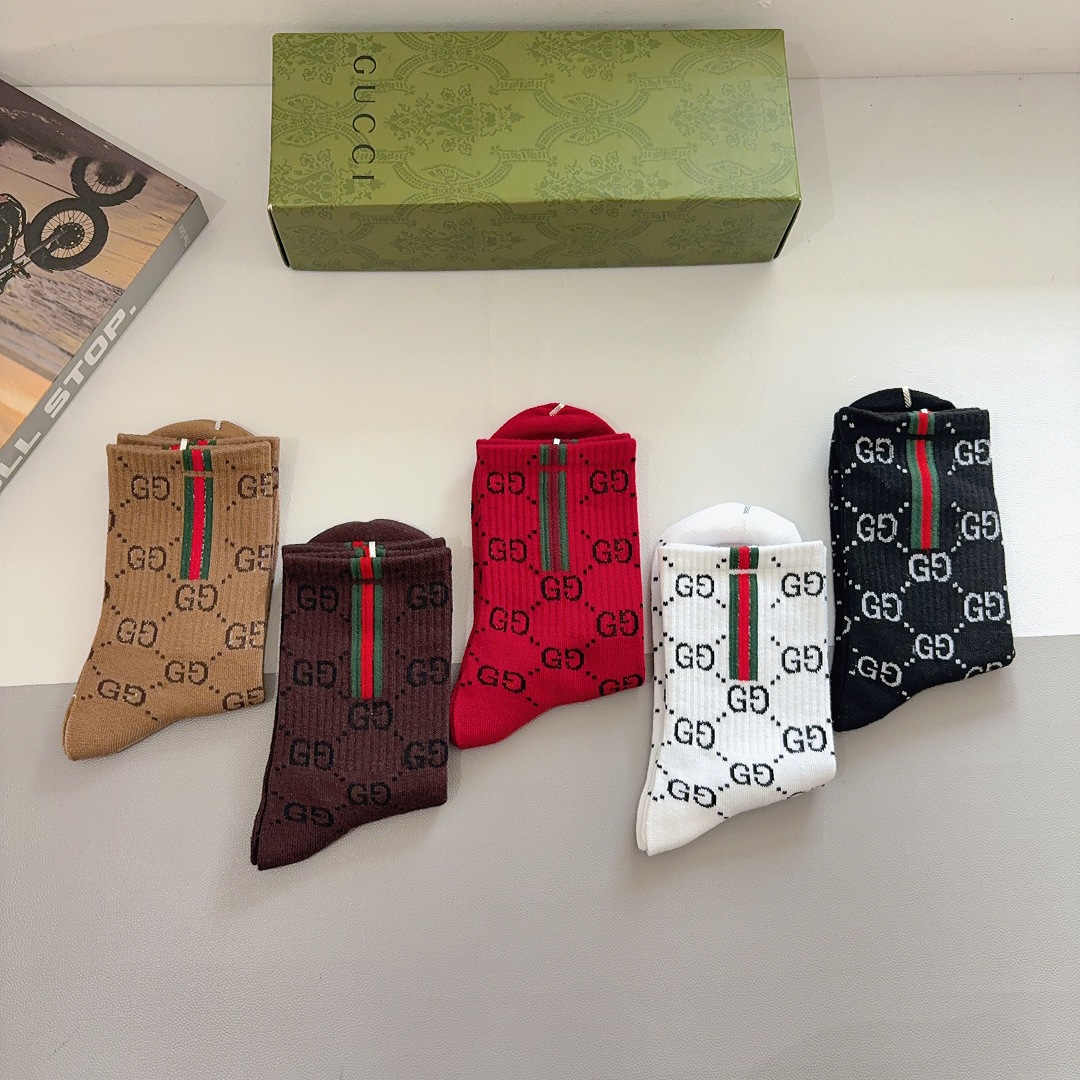 配包装（一盒5双） Gucci 古奇 ins超火长筒袜子、纯棉面料，潮人必备 ，经典双G字母，个性时尚百