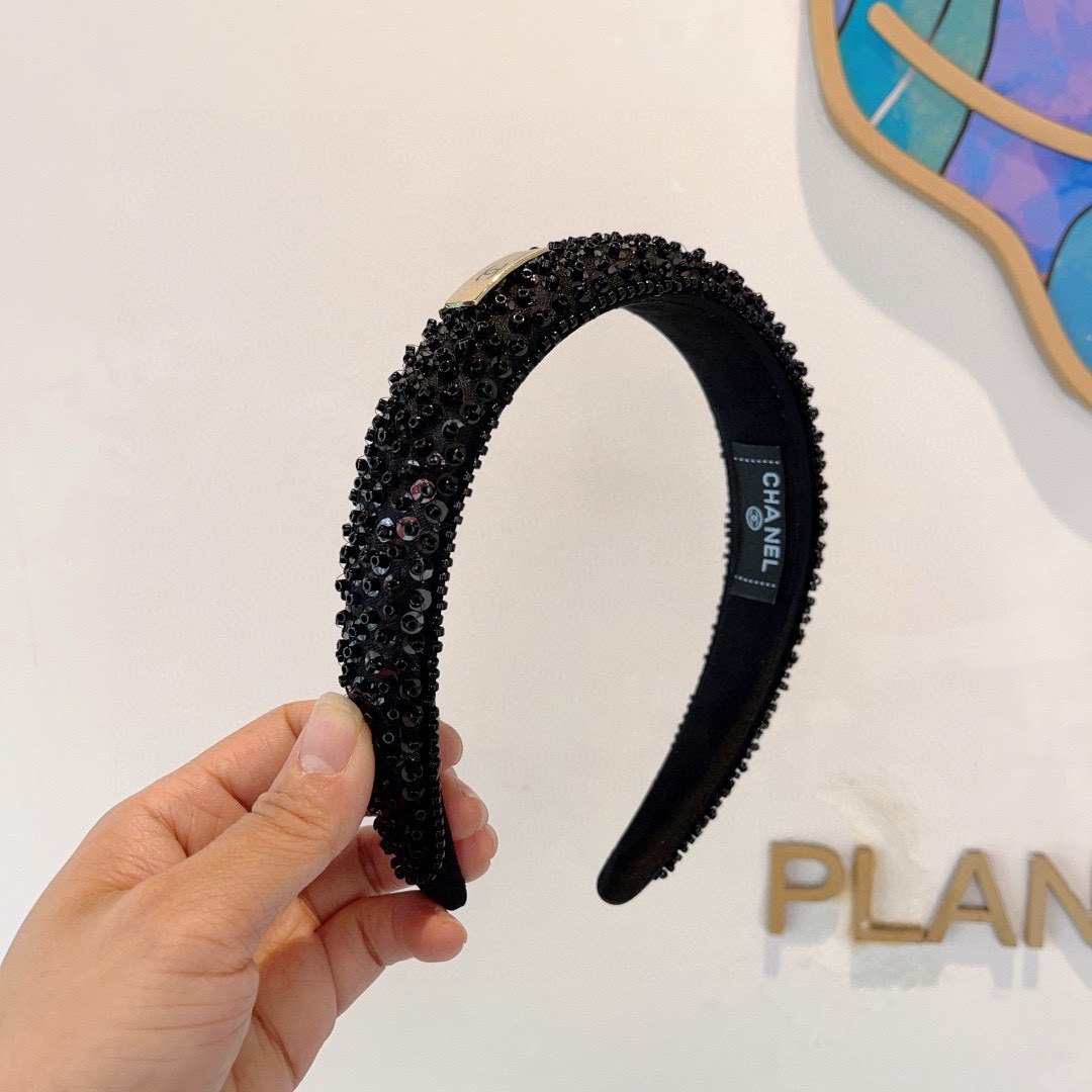 配包装CHANEL（香奈儿）新款欧美亮片闪钻小香发箍，新品巨显脸小头箍，网红爆款推荐 搭配高端双Ｃlog
