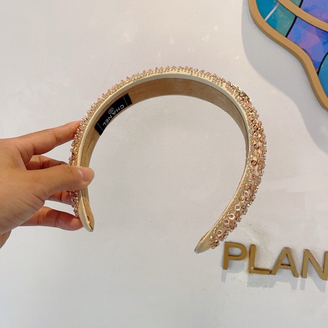 配包装CHANEL（香奈儿）新款欧美亮片闪钻小香发箍，新品巨显脸小头箍，网红爆款推荐 搭配高端双Ｃlog