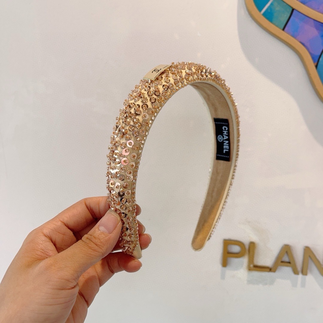 配包装CHANEL（香奈儿）新款欧美亮片闪钻小香发箍，新品巨显脸小头箍，网红爆款推荐 搭配高端双Ｃlog