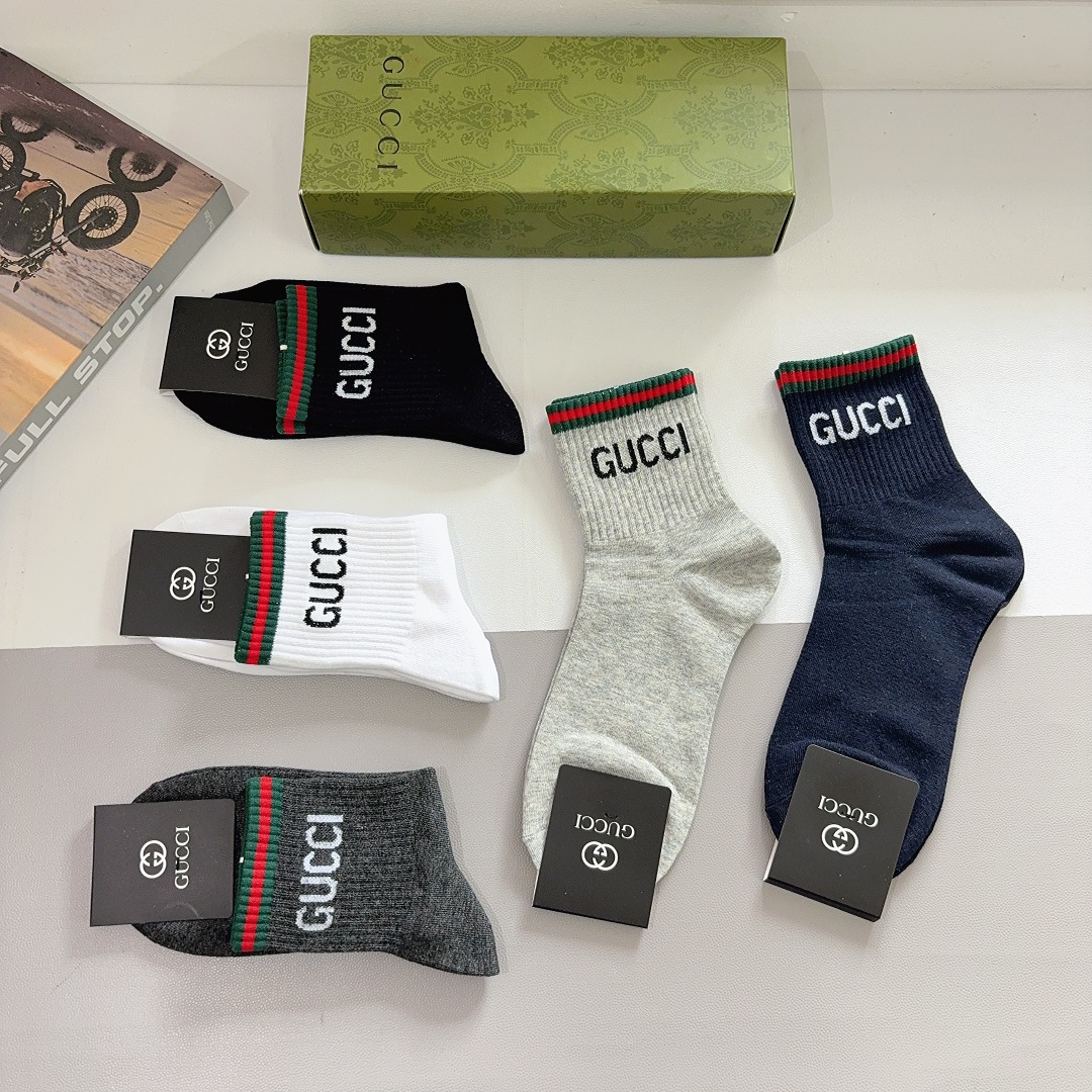 配包装（一盒5双） Gucci 古奇 新款中筒男款袜子，纯棉面料，潮人必备 ，Gucci 爆款，经典双G