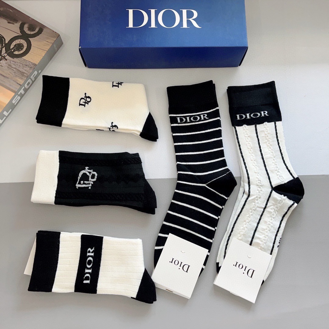 配包装（一盒5双）Dior 迪奥 新款网红竹棉长筒小腿袜子！爆款字母男款专柜同步长筒袜，💛大牌出街，潮人
