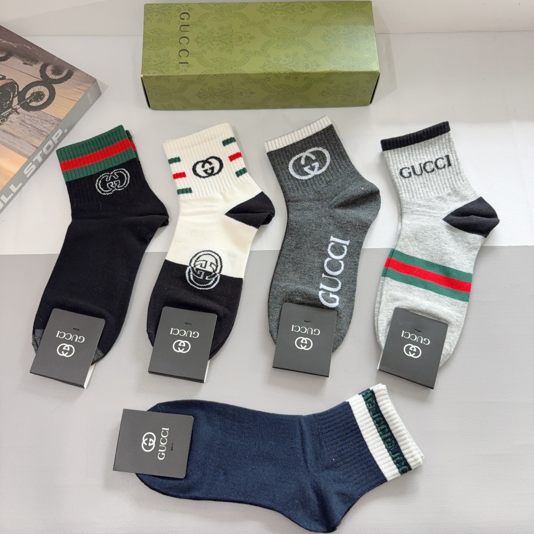 配包装（一盒5双） Gucci 古奇 新款中筒男款袜子，纯棉面料，潮人必备 ，Gucci 爆款，经典双G