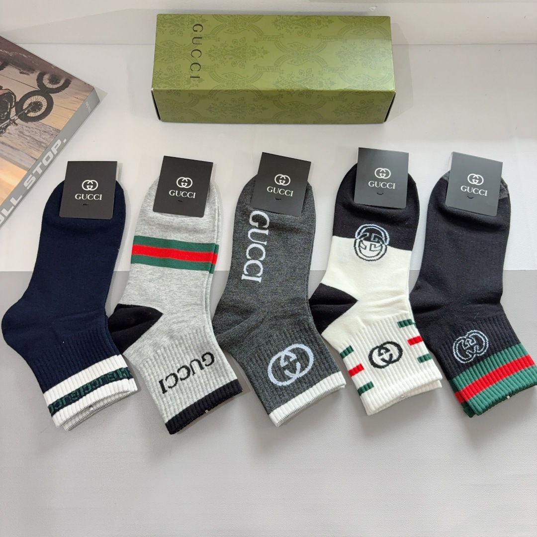 配包装（一盒5双） Gucci 古奇 新款中筒男款袜子，纯棉面料，潮人必备 ，Gucci 爆款，经典双G