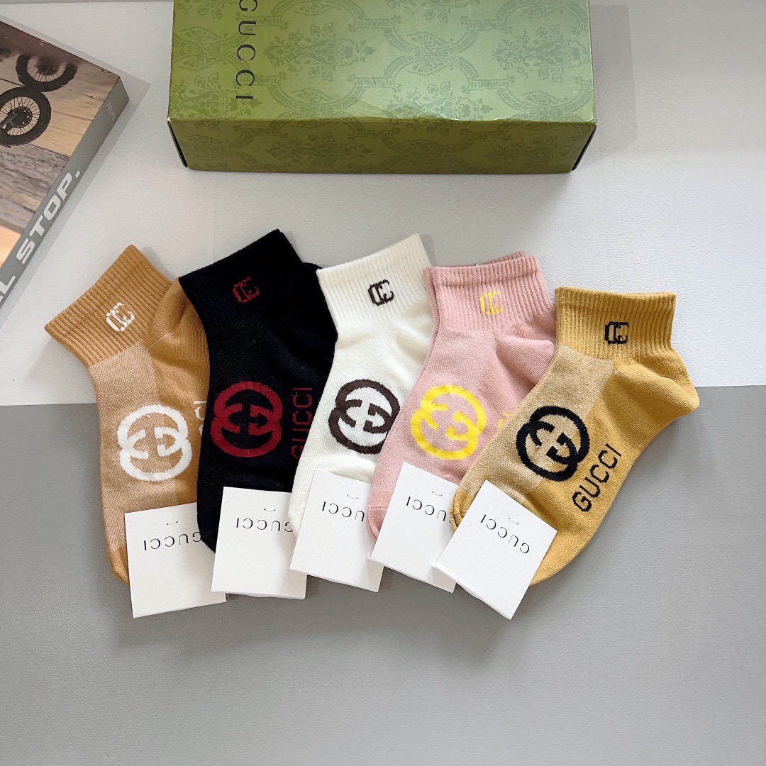 配包装（一盒5双） Gucci 古奇 ins超火爆小单品袜子，纯棉面料，潮人必备 ，Gucci 爆款，经