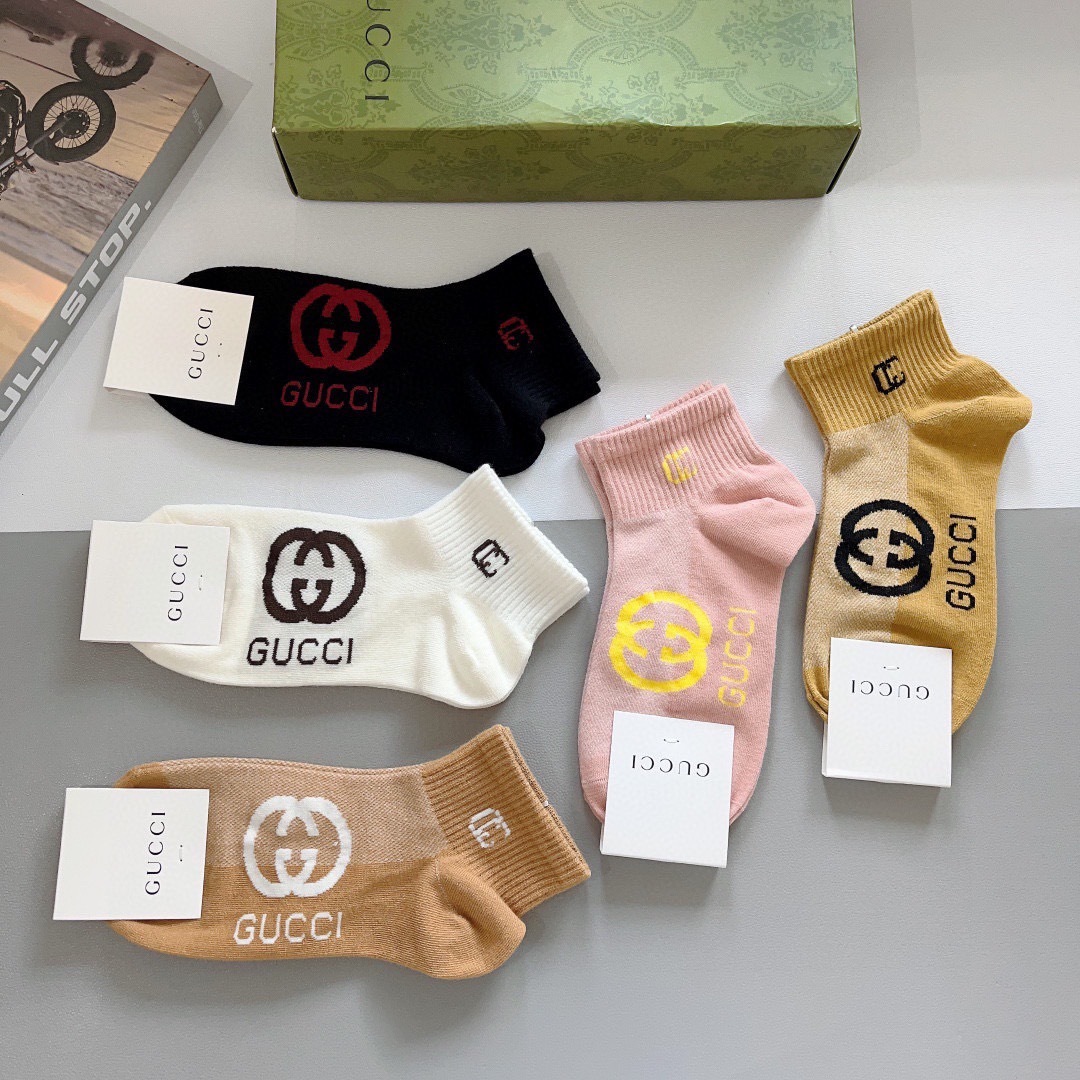 配包装（一盒5双） Gucci 古奇 ins超火爆小单品袜子，纯棉面料，潮人必备 ，Gucci 爆款，经