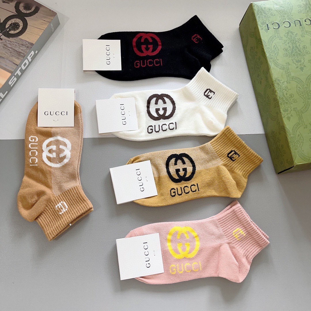 配包装（一盒5双） Gucci 古奇 ins超火爆小单品袜子，纯棉面料，潮人必备 ，Gucci 爆款，经