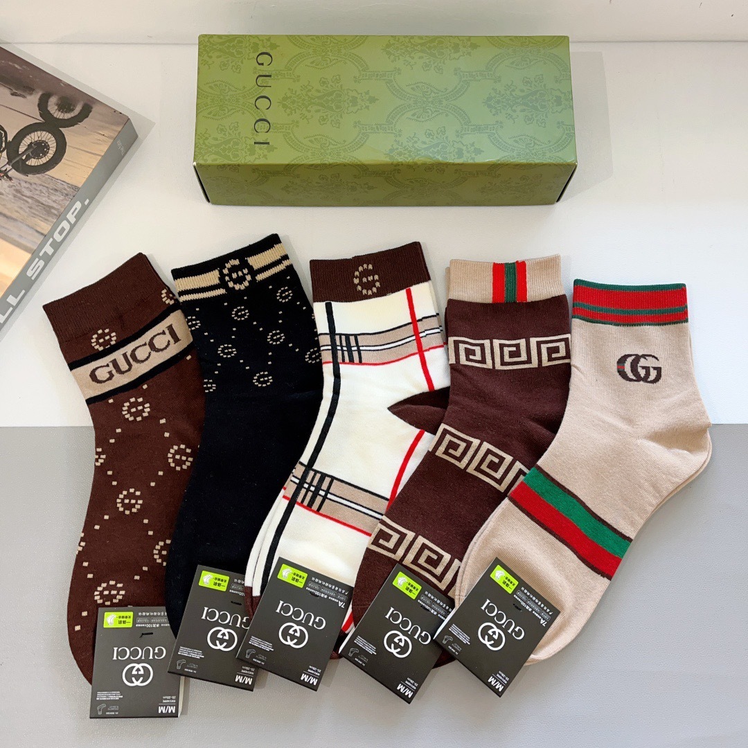配包装（一盒5双） Gucci 古奇 新款中筒男款袜子，纯棉面料，潮人必备 ，Gucci 爆款，经典双G