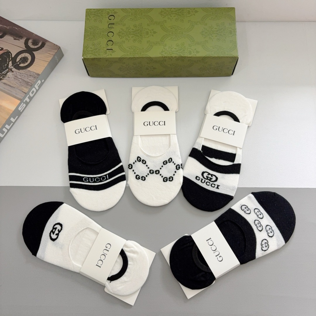配包装（一盒5双） Gucci 古奇 ins超火爆小单品袜子，纯棉面料，潮人必备 ，Gucci 爆款，经