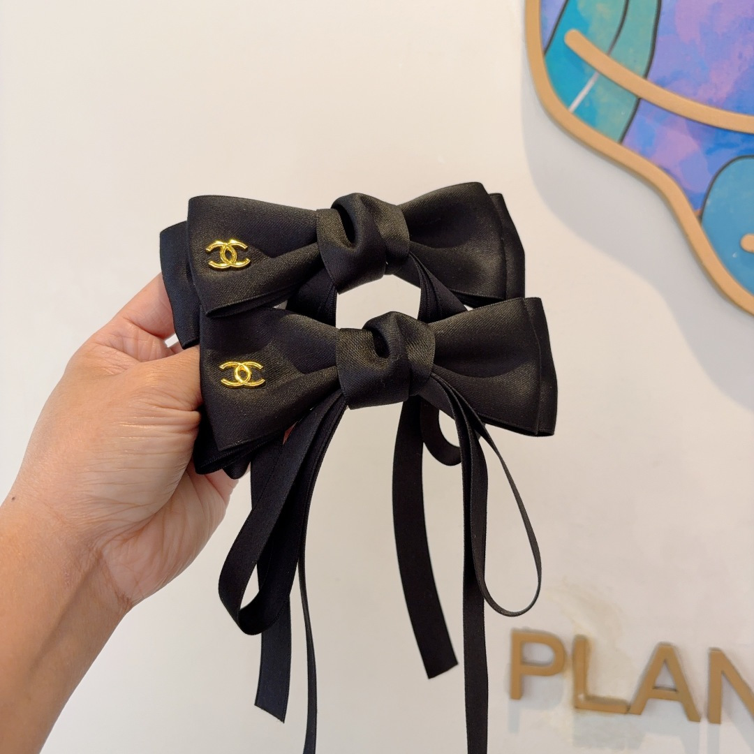 NO:555420,Comes with packaging (single) CHANEL (Chanel) star-style bow hair clip, slingshot clip, recommended by internet celebrities, super versatile!  hairpins,hairpins,chanel,chanel,hairpins19860909配包装（单个） CHANEL（香奈儿）明星同款蝴蝶结发夹 弹弓夹 网红推荐款 超级百搭哦！发夹,发夹,chanel,chanel,hairpins,accessory
