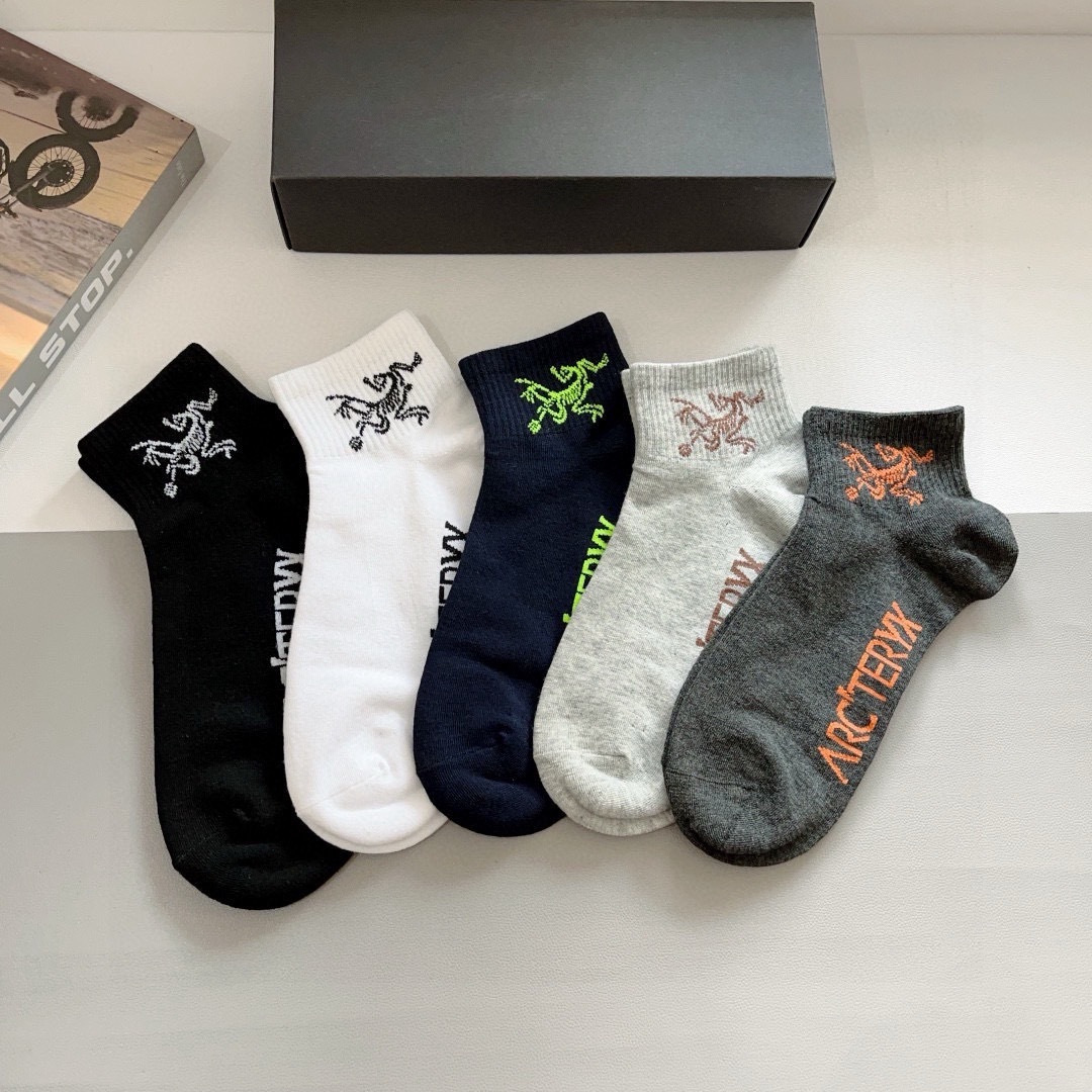 NO:584514,Comes with packaging (5 pairs in a box) ARC·TERYX (Archateryx) spring new hot boat socks, high version, soft cotton material, instant sale of ordinary goods in the market, classic pattern logo, Internet celebrity socks are on the street at the same time, a must-have for fashionistas, super easy to match socks, stockings, socks arc'teryx, socks19860909配包装（一盒5双） ARC·TERYX（始祖鸟）春款新品火爆船袜高版本纯棉材质柔软,秒杀市场普通货,经典的图案logo,网红同步袜子大牌出街,潮人必备,超好搭袜子,丝袜,袜子arc'teryx,socks,accessory
