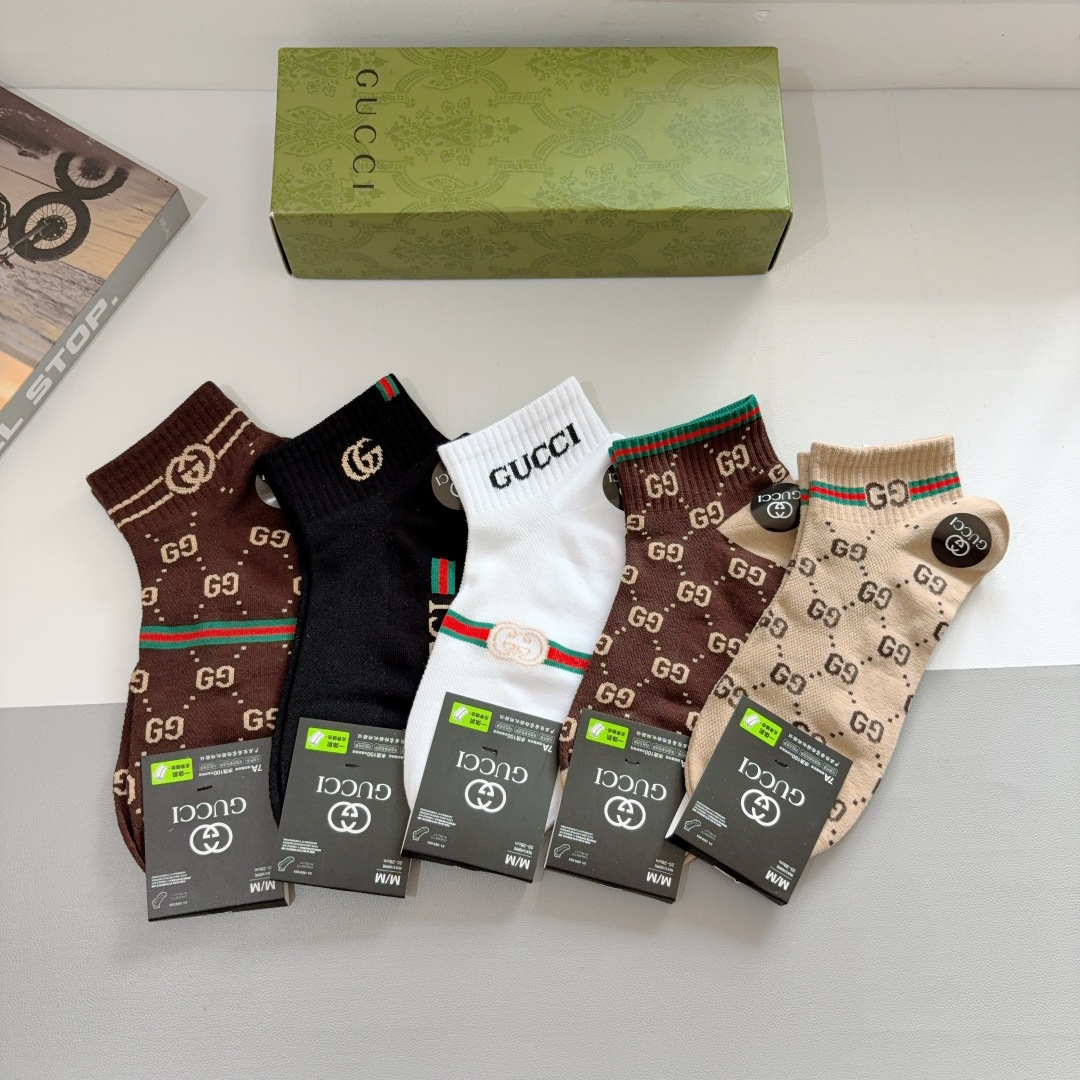 NO:584530,Comes with packaging (5 pairs in a box) Gucci Gucci ins super popular short socks, pure cotton fabric, a must-have for fashionistas, Gucci hot style, classic G family socks, personalized, fashionable and versatile, you deserve it Socks, stockings, socks, gucci, gucci, socks19860909配包装（一盒5双） Gucci 古奇 ins超火爆短款袜,纯棉面料,潮人必备 ,Gucci 爆款,经典G家袜子 个性时尚百搭款,你值得拥有哦袜子,丝袜,袜子,gucci,gucci,socks,accessory