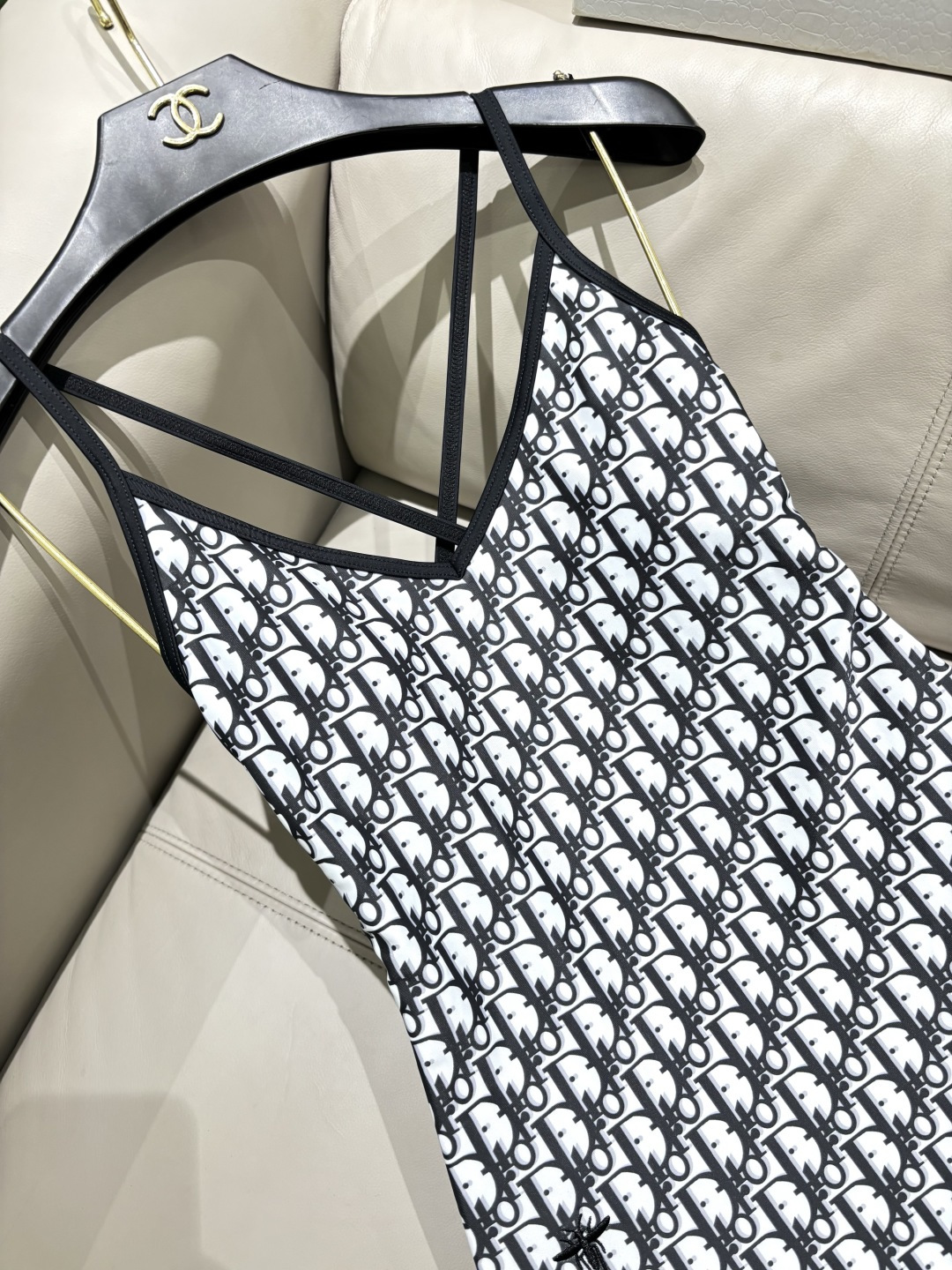 Swimsuit Style Black Swimsuit Other Swimsuit detail image 9 from source 777527
