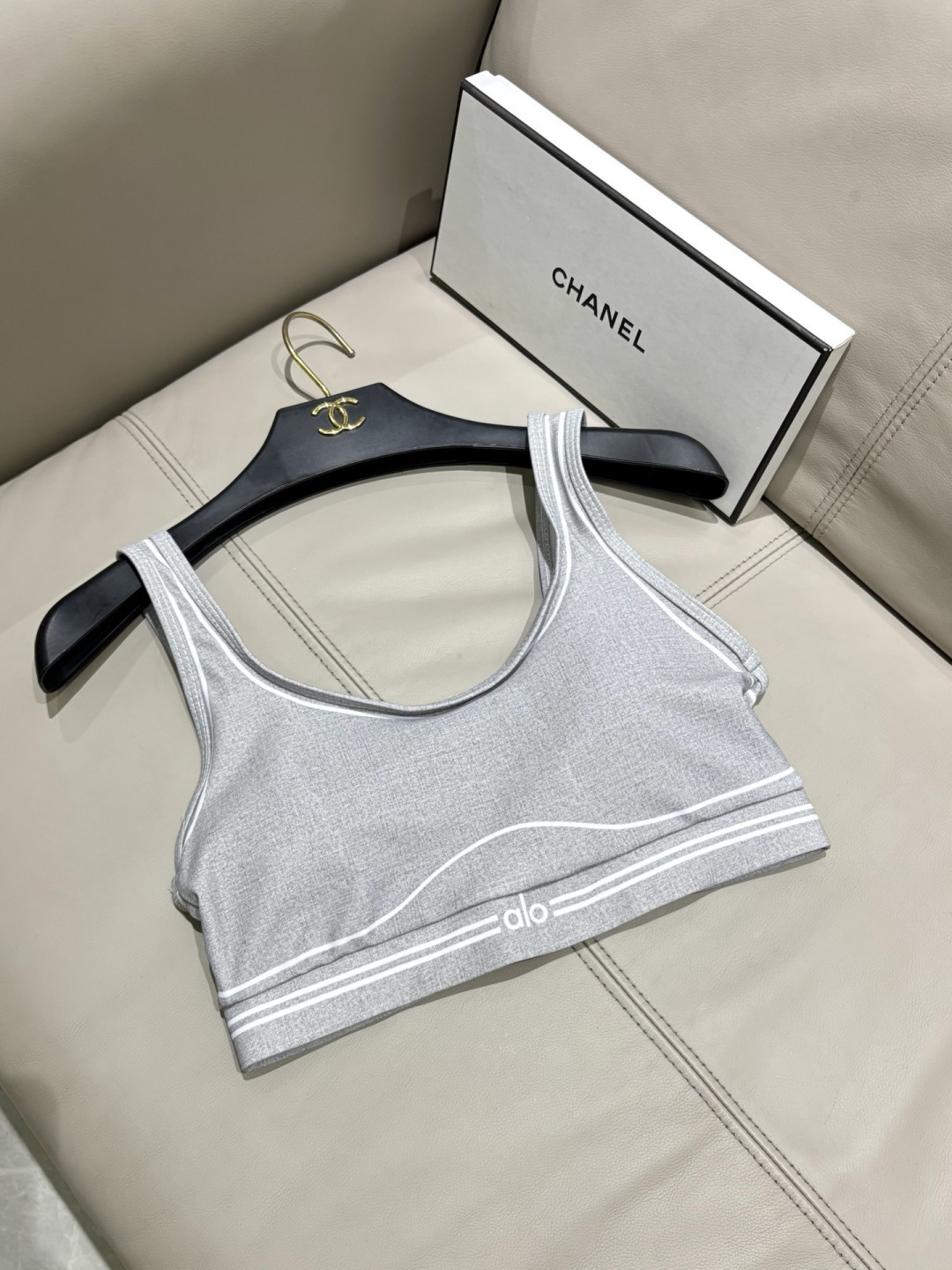 ALO新款高弹力健身长款瑜伽服运动套装~小背心➕修身提臀显瘦打底裤S M L Xl
