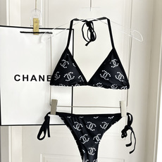 Chanel 新款比基尼泳衣 实物真的超级美😍😍适合多种场景的游泳衣🏊♀️海边 游泳池 温泉 水上乐园 Chanel 新款比基尼泳衣 实物真的超级美😍😍适合多种场景的游泳衣🏊♀️海边 游泳池 温泉 水上乐园