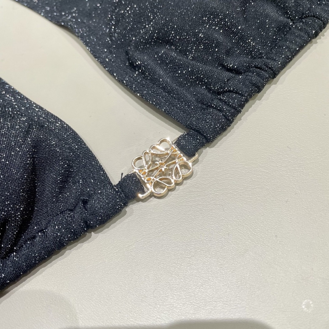 罗意威新款比基尼泳衣  定制对吧版五金 😍🥰适合多种场景的游泳衣🏊‍♀️海边 游泳池 温泉 水上乐园 漂