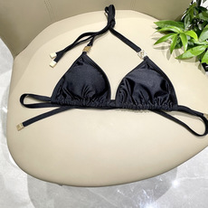 罗意威新款比基尼泳衣 定制对吧版五金 😍🥰适合多种场景的游泳衣🏊♀️海边 游泳池 温泉 水上乐园 漂 罗意威新款比基尼泳衣 定制对吧版五金 😍🥰适合多种场景的游泳衣🏊♀️海边 游泳池 温泉 水上乐园 漂