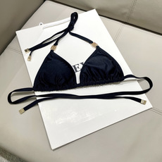 罗意威新款比基尼泳衣 定制对吧版五金 😍🥰适合多种场景的游泳衣🏊♀️海边 游泳池 温泉 水上乐园 漂 罗意威新款比基尼泳衣 定制对吧版五金 😍🥰适合多种场景的游泳衣🏊♀️海边 游泳池 温泉 水上乐园 漂