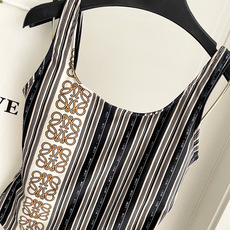 罗意威新款连体泳衣 定制对吧版五金 😍🥰适合多种场景的游泳衣🏊♀️海边 游泳池 温泉 水上乐园 漂流 罗意威新款连体泳衣 定制对吧版五金 😍🥰适合多种场景的游泳衣🏊♀️海边 游泳池 温泉 水上乐园 漂流
