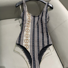 罗意威新款连体泳衣 定制对吧版五金 😍🥰适合多种场景的游泳衣🏊♀️海边 游泳池 温泉 水上乐园 漂流 罗意威新款连体泳衣 定制对吧版五金 😍🥰适合多种场景的游泳衣🏊♀️海边 游泳池 温泉 水上乐园 漂流