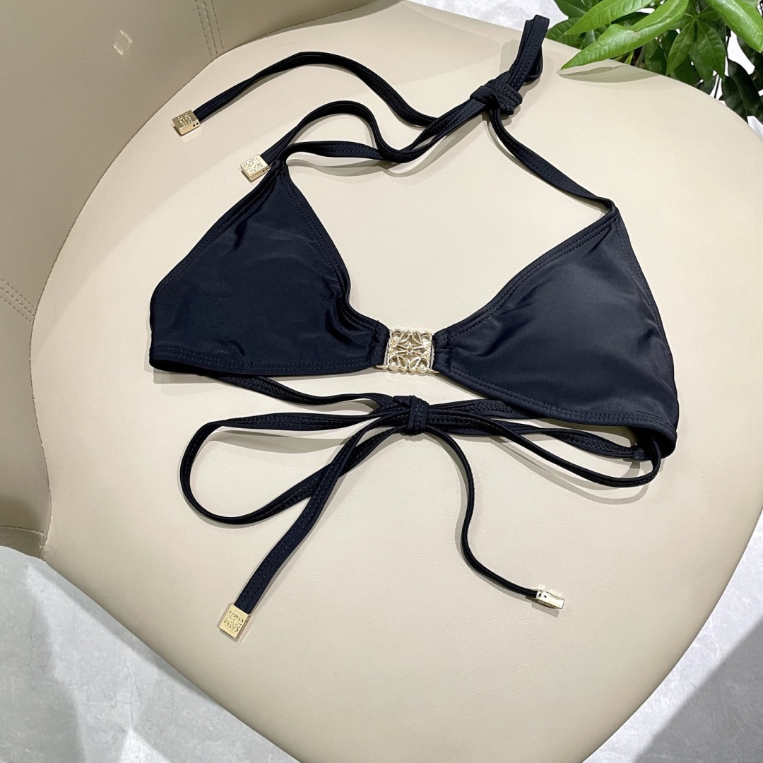 罗意威新款比基尼泳衣  定制对吧版五金 😍🥰适合多种场景的游泳衣🏊‍♀️海边 游泳池 温泉 水上乐园 漂