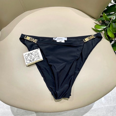 罗意威新款比基尼泳衣 定制对版五金 😍🥰适合多种场景的游泳衣🏊♀️海边 游泳池 温泉 水上乐园 漂流 罗意威新款比基尼泳衣 定制对版五金 😍🥰适合多种场景的游泳衣🏊♀️海边 游泳池 温泉 水上乐园 漂流