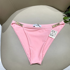 罗意威新款比基尼泳衣 定制对版五金 😍🥰适合多种场景的游泳衣🏊♀️海边 游泳池 温泉 水上乐园 漂流 罗意威新款比基尼泳衣 定制对版五金 😍🥰适合多种场景的游泳衣🏊♀️海边 游泳池 温泉 水上乐园 漂流