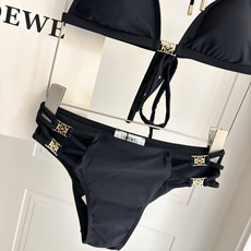 罗意威新款比基尼泳衣 定制对版五金 😍🥰适合多种场景的游泳衣🏊♀️海边 游泳池 温泉 水上乐园 漂流 罗意威新款比基尼泳衣 定制对版五金 😍🥰适合多种场景的游泳衣🏊♀️海边 游泳池 温泉 水上乐园 漂流