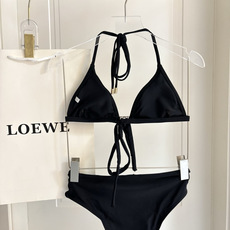 罗意威新款比基尼泳衣 定制对版五金 😍🥰适合多种场景的游泳衣🏊♀️海边 游泳池 温泉 水上乐园 漂流 罗意威新款比基尼泳衣 定制对版五金 😍🥰适合多种场景的游泳衣🏊♀️海边 游泳池 温泉 水上乐园 漂流