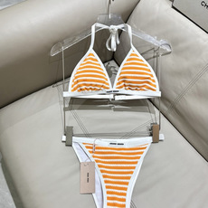 miumiu新款连体泳衣👙❤️😍🥰适合多种场景的游泳衣🏊♀️海边 游泳池 温泉 水上乐园 漂流都可以😌 miumiu新款连体泳衣👙❤️😍🥰适合多种场景的游泳衣🏊♀️海边 游泳池 温泉 水上乐园 漂流都可以😌