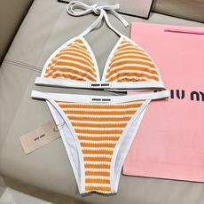 miumiu新款连体泳衣👙❤️😍🥰适合多种场景的游泳衣🏊♀️海边 游泳池 温泉 水上乐园 漂流都可以😌 miumiu新款连体泳衣👙❤️😍🥰适合多种场景的游泳衣🏊♀️海边 游泳池 温泉 水上乐园 漂流都可以😌