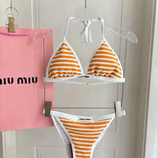 miumiu新款连体泳衣👙❤️😍🥰适合多种场景的游泳衣🏊♀️海边 游泳池 温泉 水上乐园 漂流都可以😌 miumiu新款连体泳衣👙❤️😍🥰适合多种场景的游泳衣🏊♀️海边 游泳池 温泉 水上乐园 漂流都可以😌