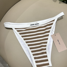 miumiu新款连体泳衣👙❤️😍🥰适合多种场景的游泳衣🏊♀️海边 游泳池 温泉 水上乐园 漂流都可以😌 miumiu新款连体泳衣👙❤️😍🥰适合多种场景的游泳衣🏊♀️海边 游泳池 温泉 水上乐园 漂流都可以😌