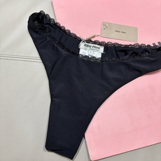 miumiu新款连体泳衣👙❤️😍🥰适合多种场景的游泳衣🏊♀️海边 游泳池 温泉 水上乐园 漂流都可以😌 miumiu新款连体泳衣👙❤️😍🥰适合多种场景的游泳衣🏊♀️海边 游泳池 温泉 水上乐园 漂流都可以😌