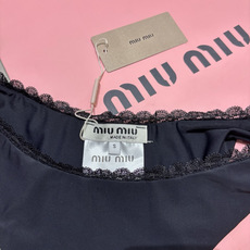 miumiu新款连体泳衣👙❤️😍🥰适合多种场景的游泳衣🏊♀️海边 游泳池 温泉 水上乐园 漂流都可以😌 miumiu新款连体泳衣👙❤️😍🥰适合多种场景的游泳衣🏊♀️海边 游泳池 温泉 水上乐园 漂流都可以😌