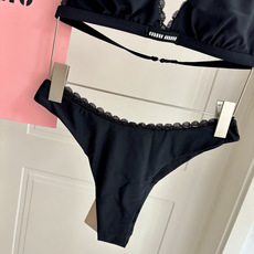 miumiu新款连体泳衣👙❤️😍🥰适合多种场景的游泳衣🏊♀️海边 游泳池 温泉 水上乐园 漂流都可以😌 miumiu新款连体泳衣👙❤️😍🥰适合多种场景的游泳衣🏊♀️海边 游泳池 温泉 水上乐园 漂流都可以😌