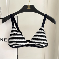 miumiu新款分体泳衣👙❤️😍🥰适合多种场景的游泳衣🏊♀️海边 游泳池 温泉 水上乐园 漂流都可以😌 miumiu新款分体泳衣👙❤️😍🥰适合多种场景的游泳衣🏊♀️海边 游泳池 温泉 水上乐园 漂流都可以😌
