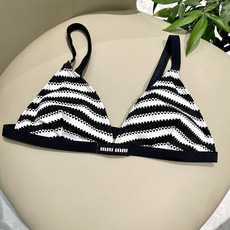 miumiu新款分体泳衣👙❤️😍🥰适合多种场景的游泳衣🏊♀️海边 游泳池 温泉 水上乐园 漂流都可以😌 miumiu新款分体泳衣👙❤️😍🥰适合多种场景的游泳衣🏊♀️海边 游泳池 温泉 水上乐园 漂流都可以😌